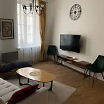 アパート Very Stikliu Street ヴィリニュス