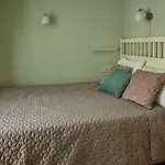 Very Stikliu Street アパート *