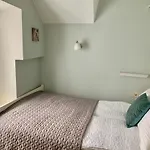 Very Stikliu Street アパート