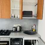 Very Stikliu Street Apartman *