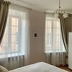 Apartman Very Stikliu Street *