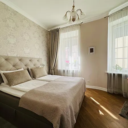 Very Stikliu Street شقة *